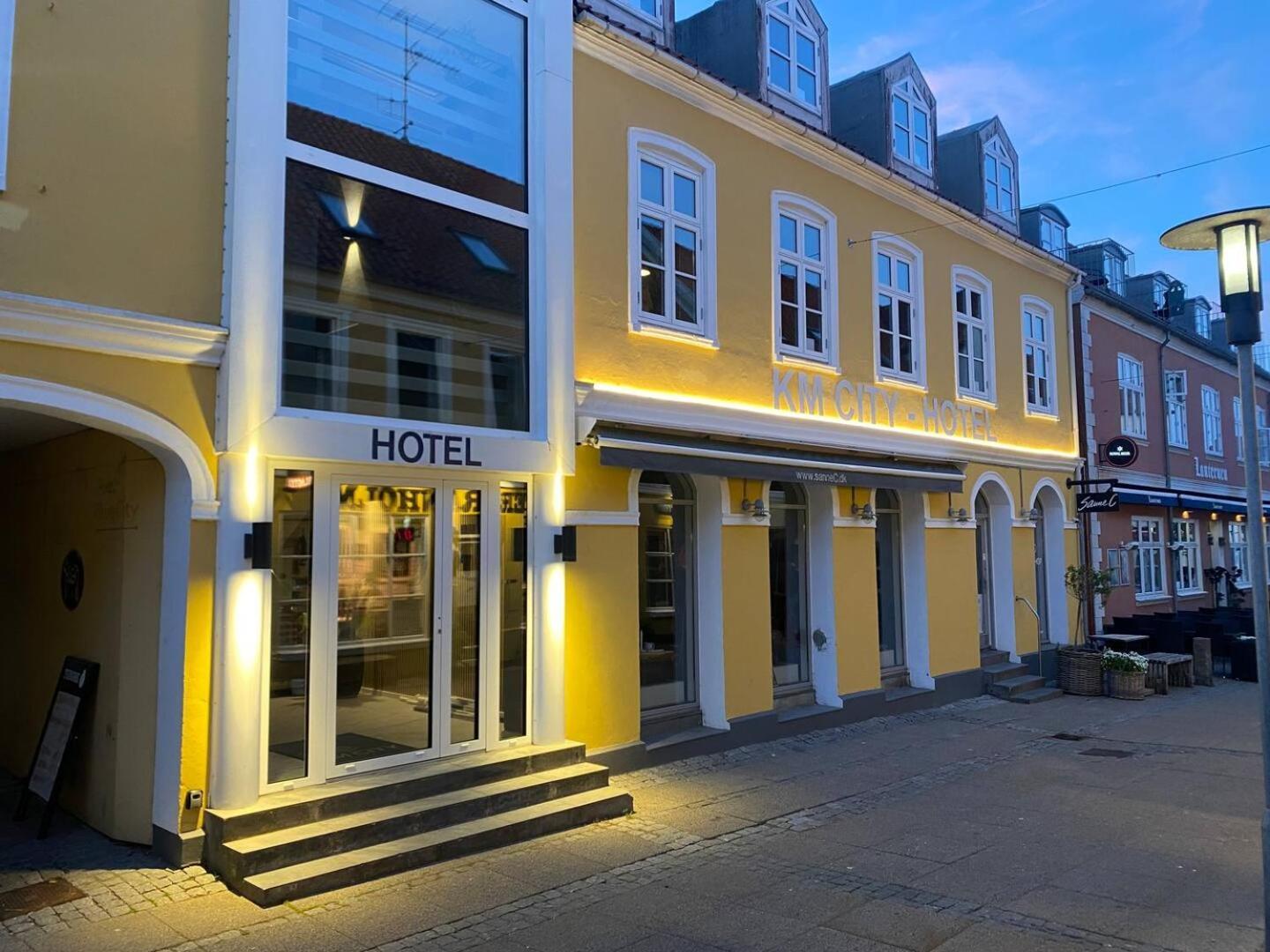 Blue Double Room 6 On Pedestrian Street Saeby ภายนอก รูปภาพ